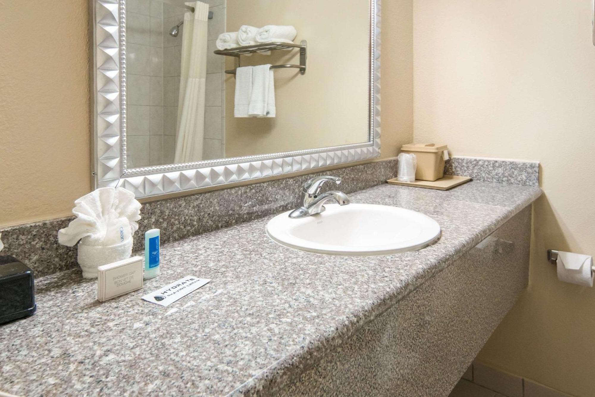 Rodeway Inn Duncanville Luaran gambar